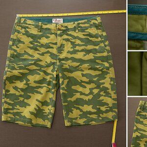 Original Penguin by Munsingwear Camo Shorts – Size 33